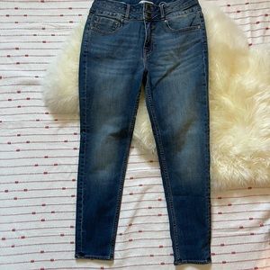 VIGOSS- high rise skinny. Size 30